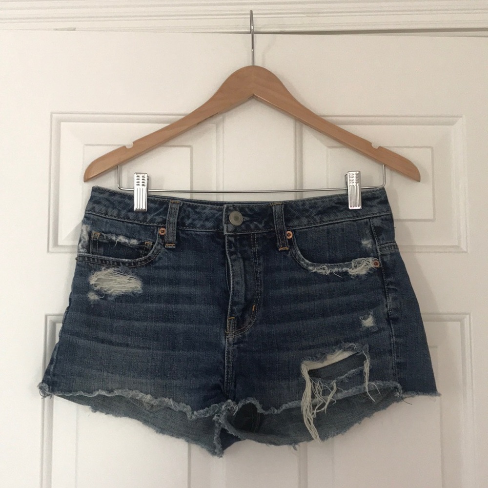 american eagle distressed shorts